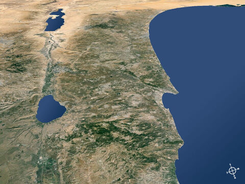 उत्तर से दक्षिण की ओर देखने पर इस्राएल का तटीय मैदान, मध्य पहाड़ियाँ और यरदन घाटी दिखाई देती है। अग्रभूमि में गलील झील। – Slide número 5