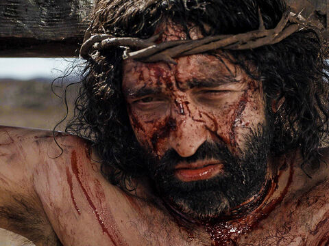 यीशु ने हमारे पापों के लिए क्रूस पर कष्ट उठाया। (मत्ती 27:38-66, मरकुस 15:25-47, लूका 23:35-56, यूहन्ना 19:28-42) – Slide número 3