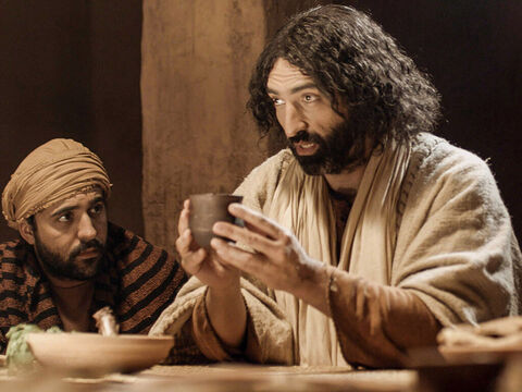 अपने शिष्यों के साथ अंतिम भोज में यीशु। (मत्ती 26:17-35, मरकुस 14:12-31, लूका 22:7-38, यूहन्ना 13:18-38) – Slide número 5