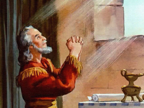 इसलिए दानिय्येल अपनी खुली खिड़की के सामने पहले की तरह प्रार्थना करता रहा। – Slide número 20