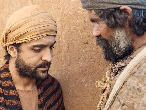 पतरस और यूहन्ना, वह व्यक्ति जिसके पास घड़ा और ऊपर का कमरा है। (लूका 22:7-13) – Slide número 5