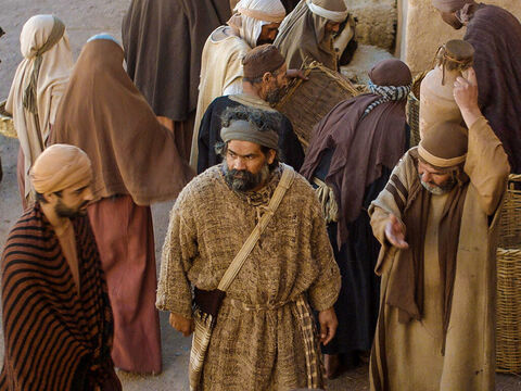 पतरस और यूहन्ना, वह व्यक्ति जिसके पास घड़ा और ऊपर का कमरा है। (लूका 22:7-13) – Slide número 9